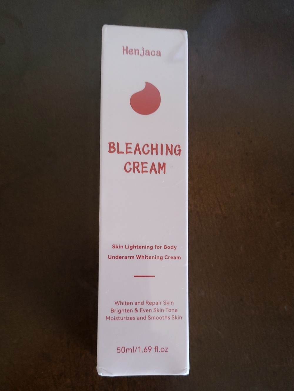 Whitening Body Cream Skin Lightening Moisturizes Underarms Thighs Knees Bikini